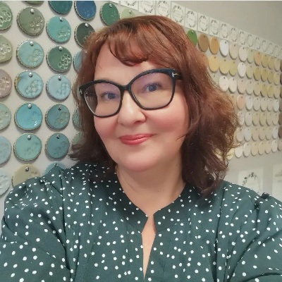 Bild från artikel om Forma keramik och drejkurser, artikel i Lerums Tidning